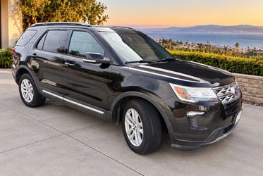 Ford Explorer SUV – Black