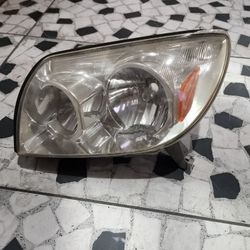 2003 To 2005 Toyota 4Runner Left Headlight