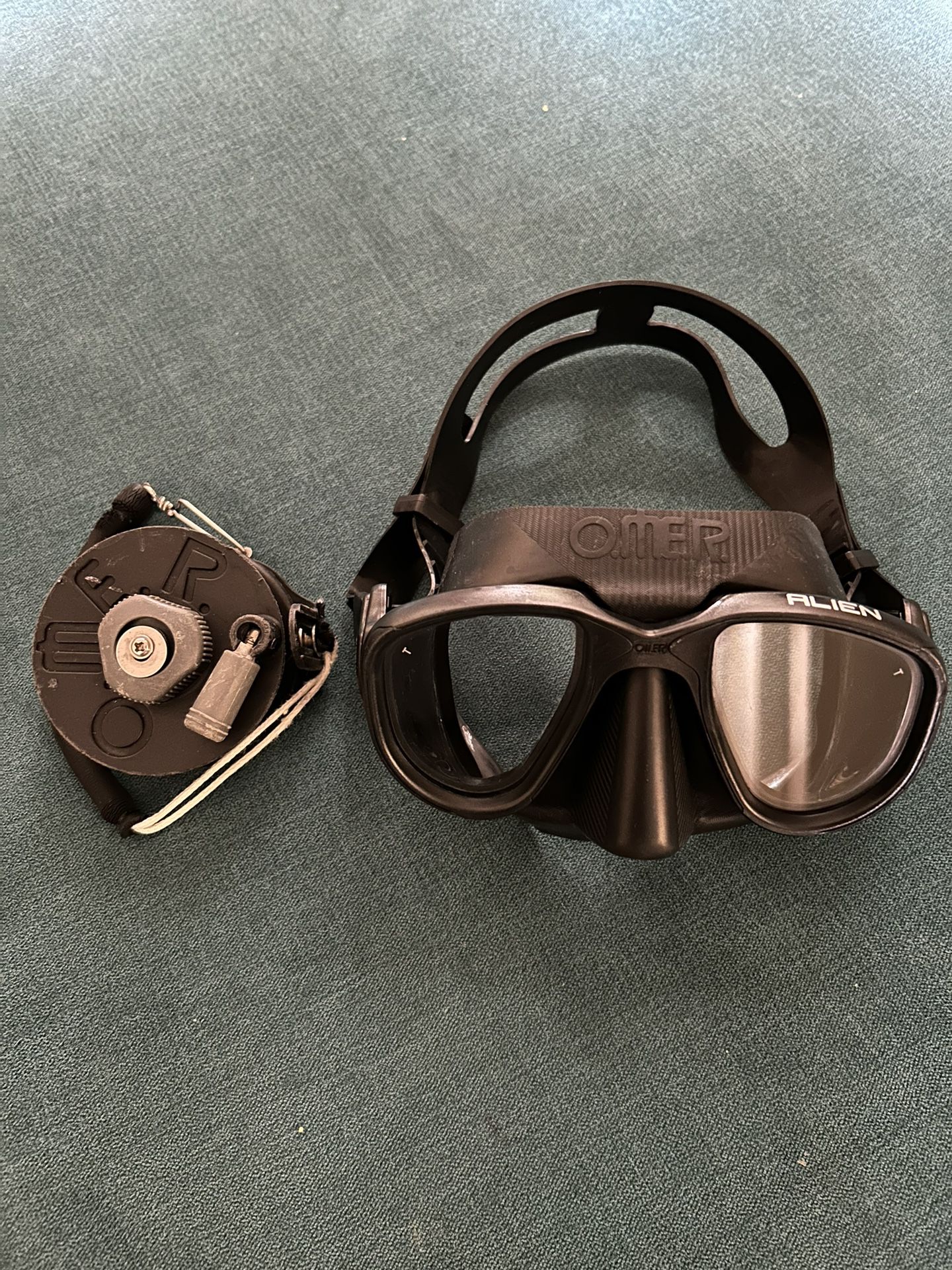 Omer Goggles And Reel
