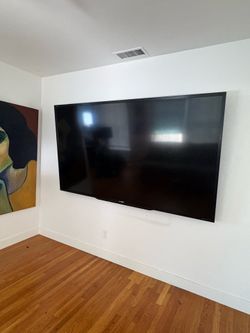 90 inch TV Sharp Aquos and mount included