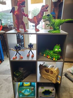 Toys look at all pictures