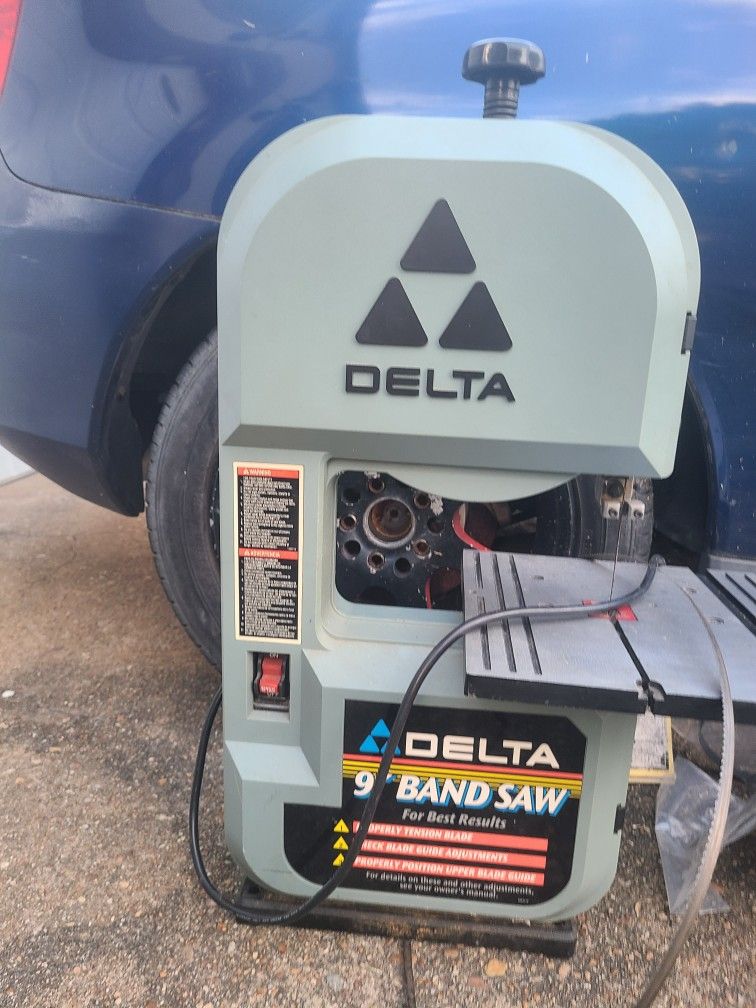 Delta 9 Inch Band Saw for Sale in Virginia Beach, VA OfferUp