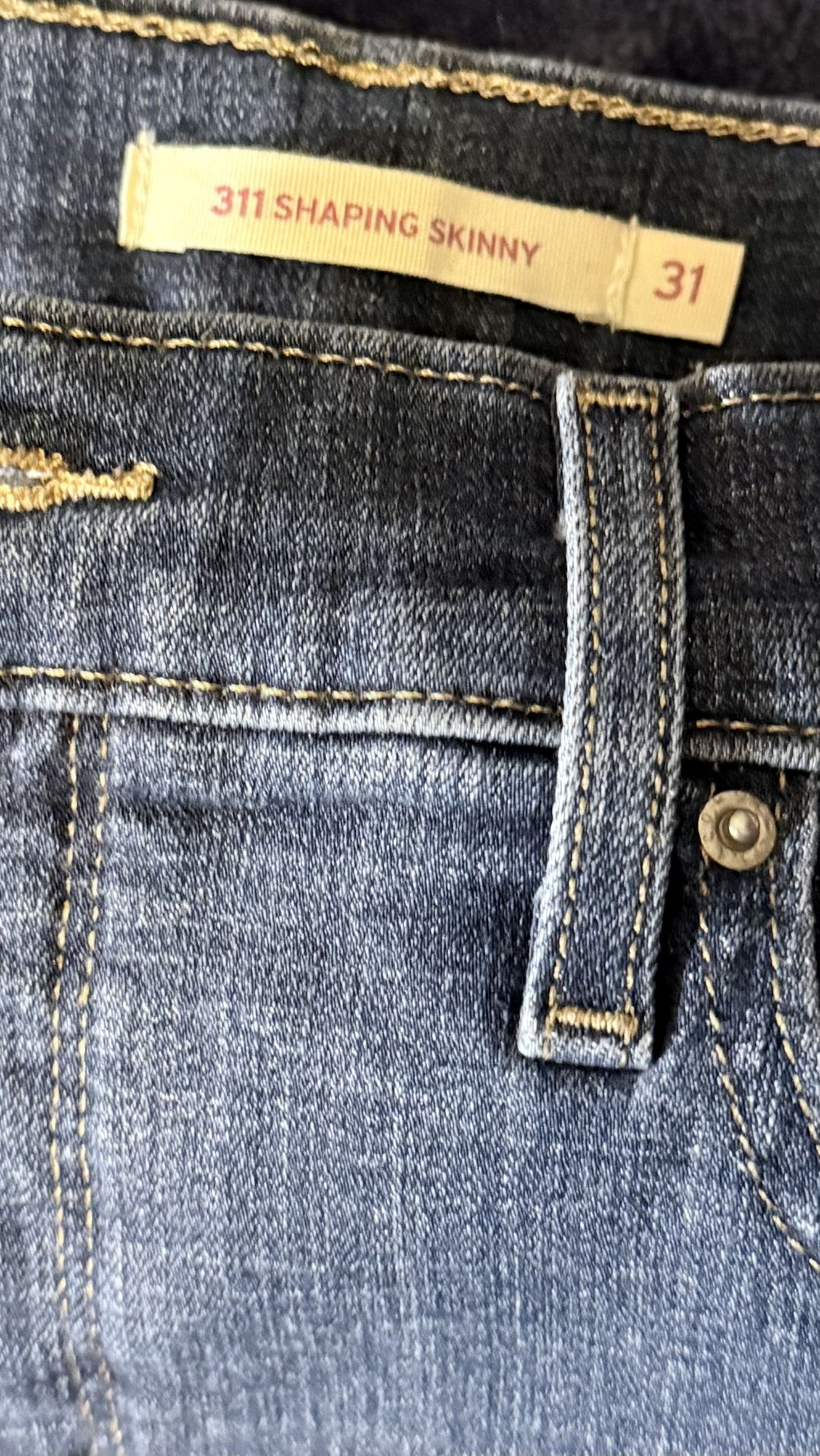 Women Levi’s Size 31