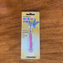 Unopened Stravina Zipper Pull 