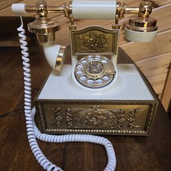 French Style Rotary Phone - Vintage Look