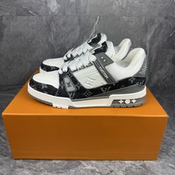 Louis Vuitton LV Trainers Grey & White Sneaker 