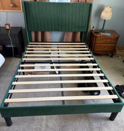 Bedframe Full Size