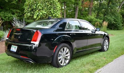 2016 Chrysler 300 rims and tires