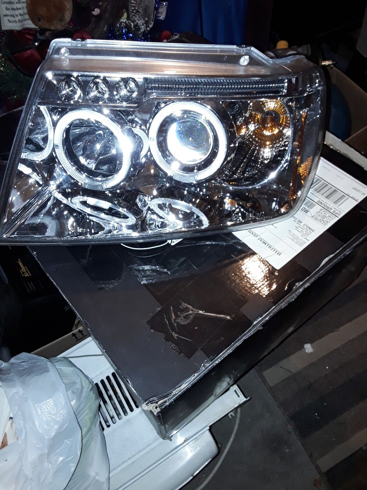 1999 to 2004 Grand Cherokee LED projector headlights Right side and left side.