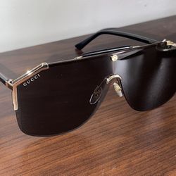 Gucci Mens Sunglasses 