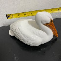 CIGÜEÑA ANTIGUO DE PORCELANA BLANCA 