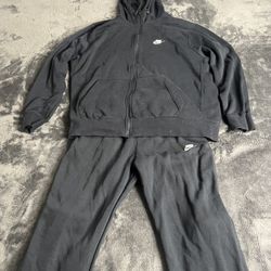Black Nike Sweatsuit