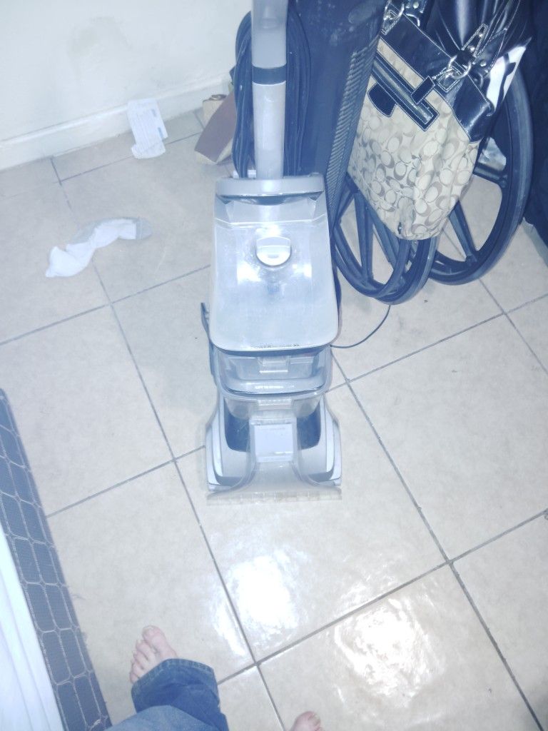 Hoover XL Power Scrub Pet Shampooer