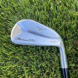 Mizuno Pro 225 Irons: 4-GW