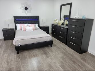 BLACK BEDROOM SET WITH LED LIGHTS BED - JUEGO DE CUARTO NEGRO CON LUCES LED