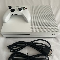 Microsoft Xbox One S 500GB White Console W/ HMDI, power cord, white controller.