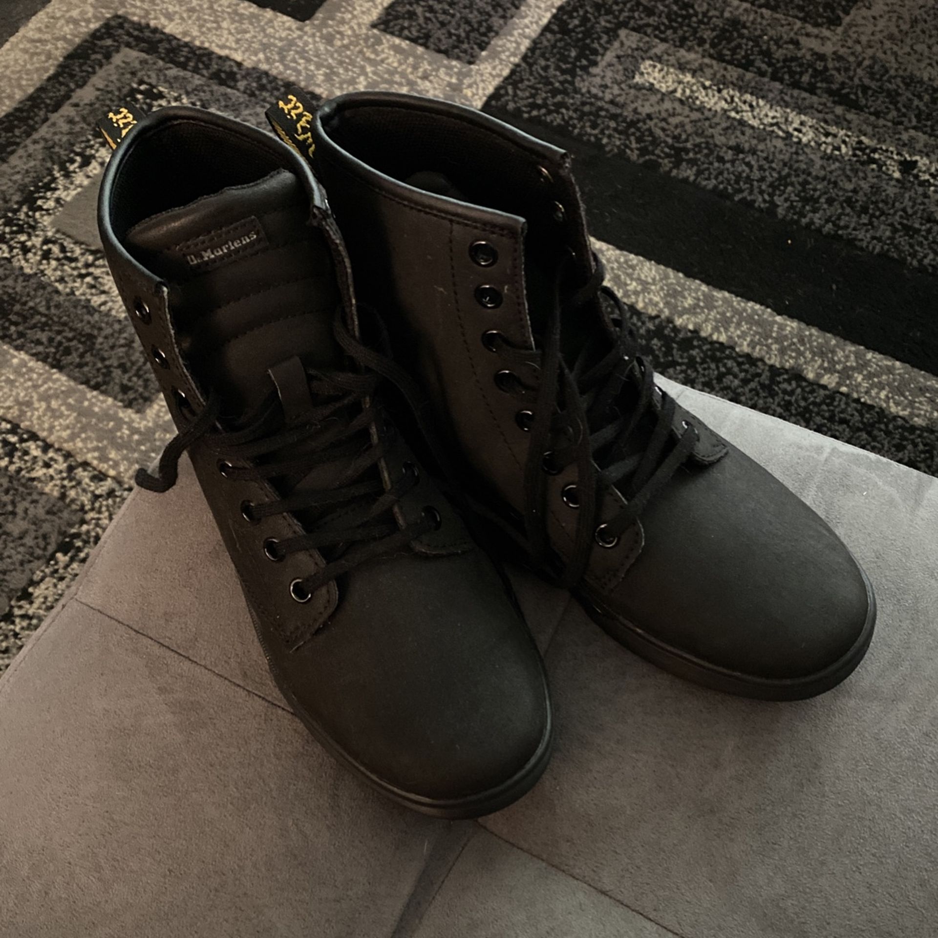 Doc Martens Sheridan Canvas Boots