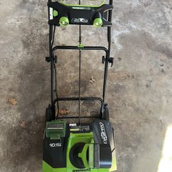 Greenworks 40V 20" Cordless Snow Thrower + 2 Batteries w/ Charger