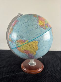 Globe - desktop 12”