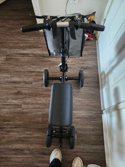 Knee scooter