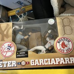 Derek Jeter Vs. Norma Garciapara Action Figure