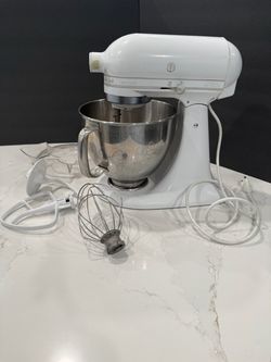 KitchenAid White 5-quart Artisan Tilt-head Stand Mixer
