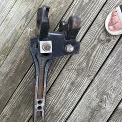 Adjustable Weight Distribution Hitch