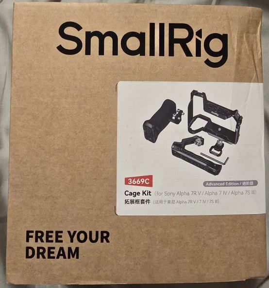 SmallRig A7R V / A7 IV / A7S III Cage with Top Handle, Side Handgrip and Clamp for HDMI Cable, Advanced Kit for Sony Alpha 7R V/Alpha 7 IV/Alpha 7 S I