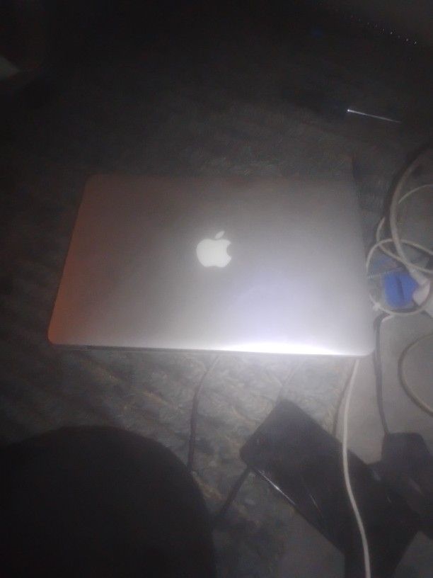 Apple MacBook (PARTS ONLY)