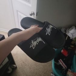 Stussy nike slides black