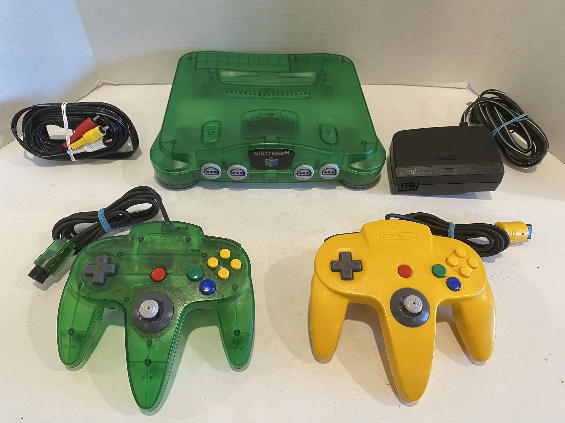 Jungle Green Nintendo 64 (N64) Console & 2 Controllers Bundle Tested And Working