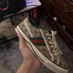 AUTHENTIC GUCCI SHOES