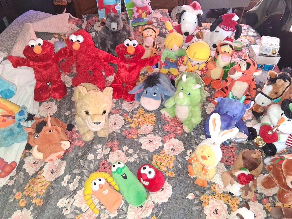Huge Lot Of Animated and talking toys