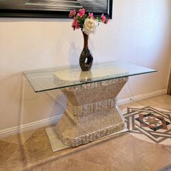 Beautiful Entrance  Table 