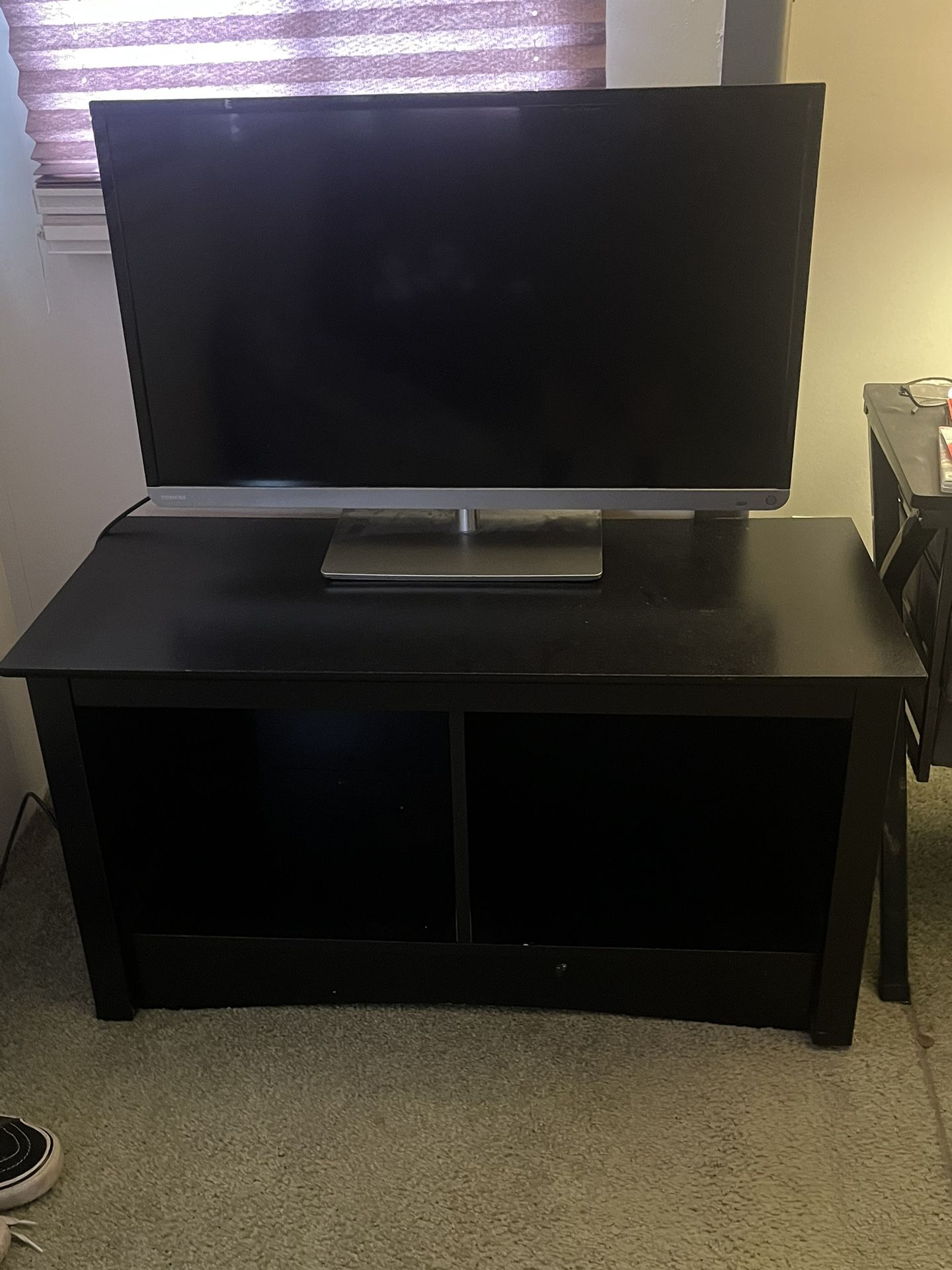 Small TV Stand 