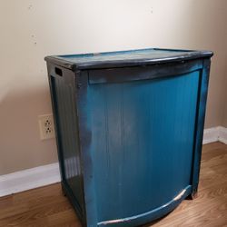 Wooden Hamper 