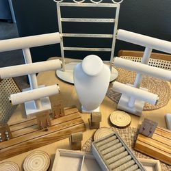 Jewelry Stand And Organizer 