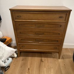 Mid Century MCM Vintage Basset Dresser *MINT