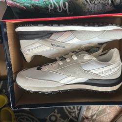 Reebok Sneakers (Men’s 9)