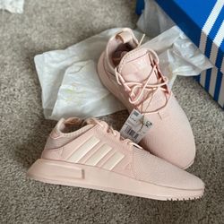 Adidas big girl’s sneakers. 4.5