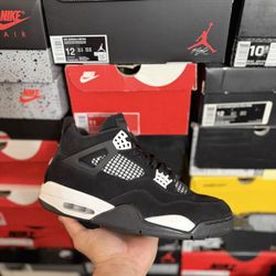 Jordan White Thunder 4s size 11 VNDS 