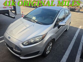 2015 FORD FIESTA LOW ORIGINAL MILES  !!!
