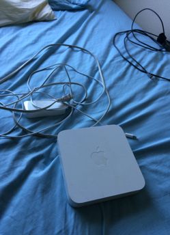 Apple Internet box comes with every on the picture