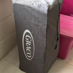 Graco Pack N Play playpen Like New