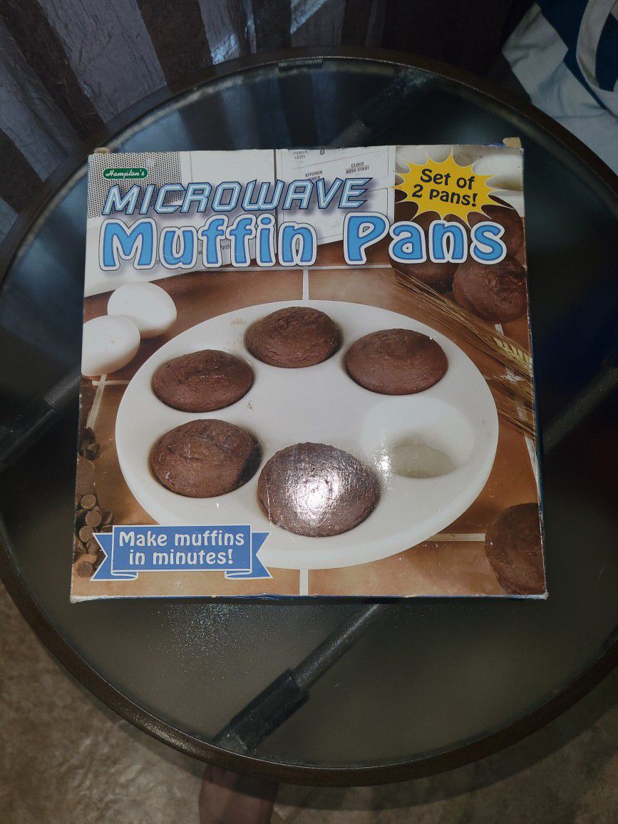 New Hampton Microwave Muffin Pan Set Of 2