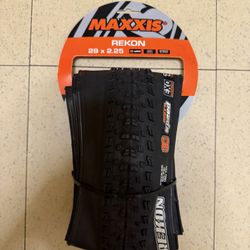 MAXXIS BIKE TIRE (29”)…