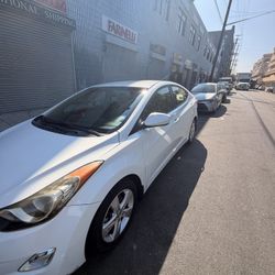 Hyundai Elantra 2013