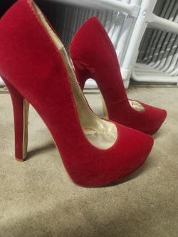 Red Pumps Size 6