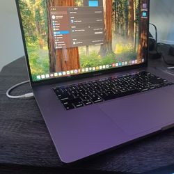 Macbook Pro 15inch Retina OS Sequoia 1tb Hd