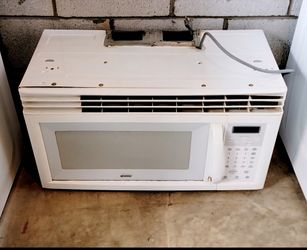 MICROWAVE OVEN 110V EXCELLENT CONDITION